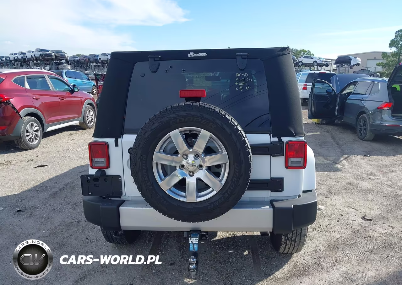 2018 Jeep Wrangler Jk Unlimited Sahara 4X4 VIN:1C4BJWEG1JL924414 - 16