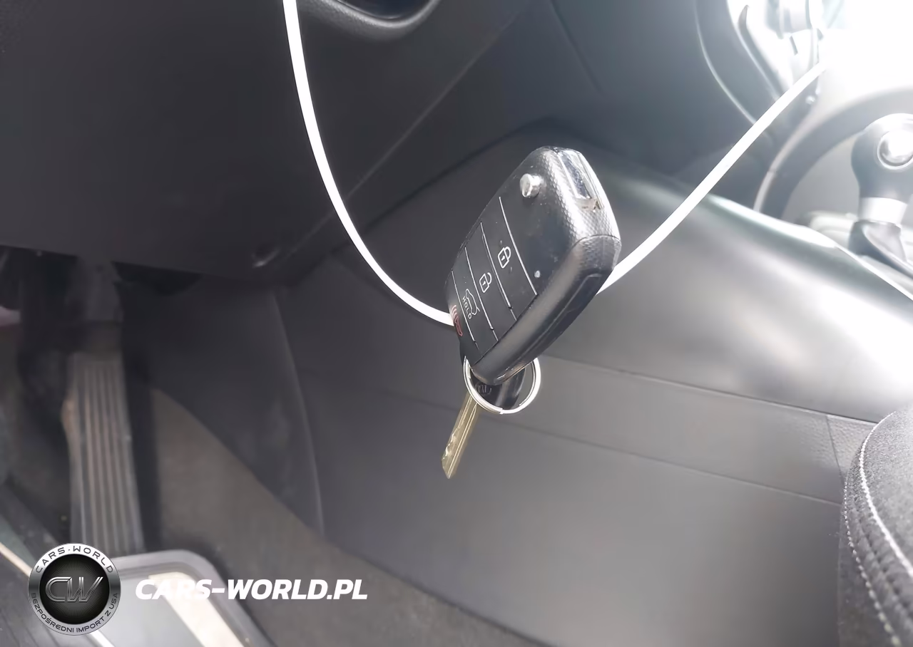 2018 Kia Soul + VIN:KNDJP3A5XJ7526995 - 11