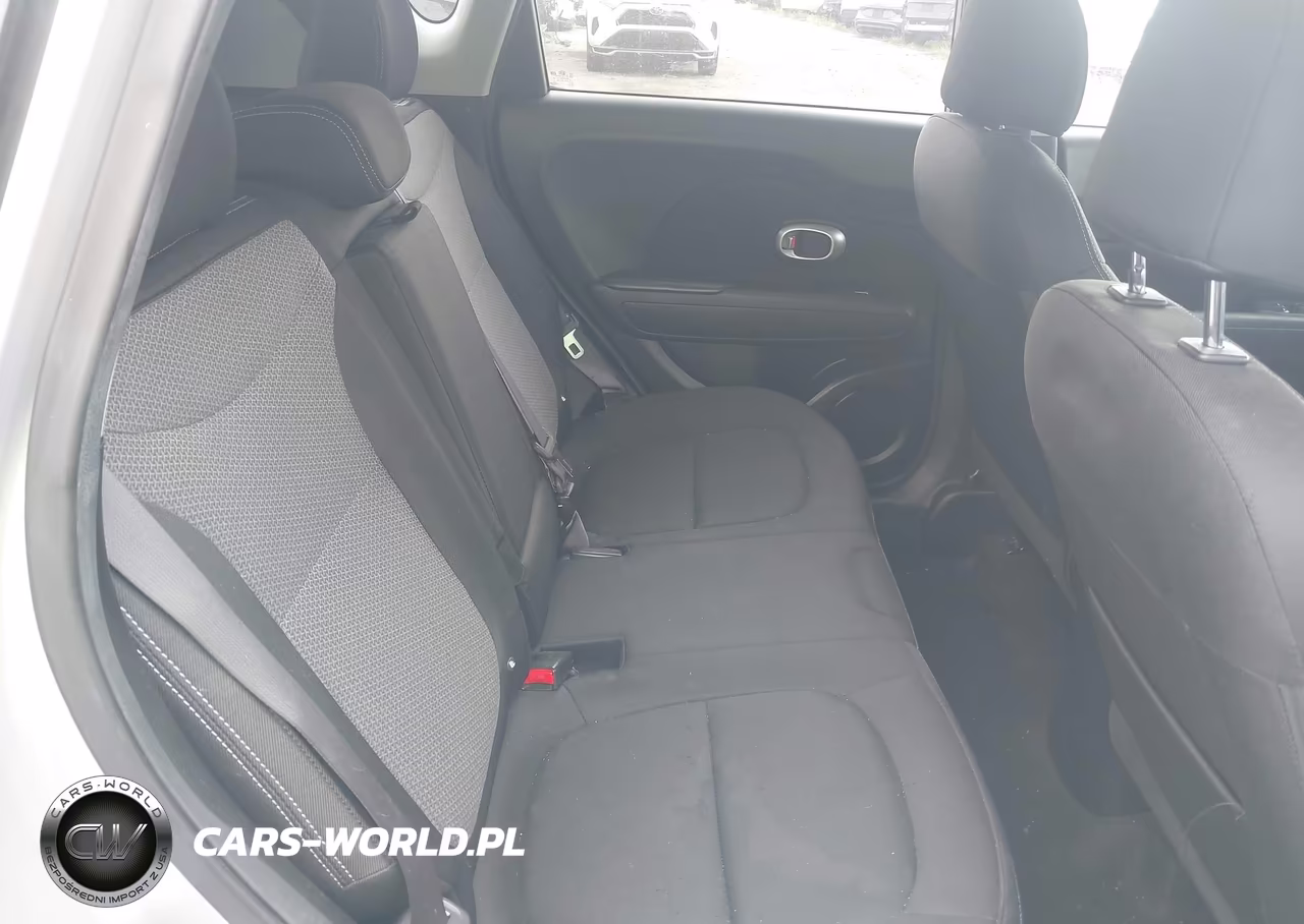 2018 Kia Soul + VIN:KNDJP3A5XJ7526995 - 8