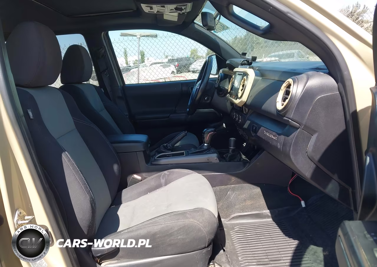 2016 Toyota Tacoma Trd Off Road VIN:3TMCZ5AN1GM010702 - 5