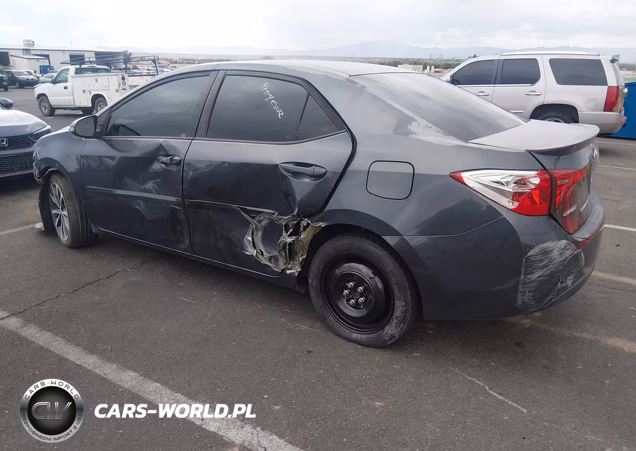 2017 Toyota Corolla Se VIN:5YFBURHE0HP725181 - 3