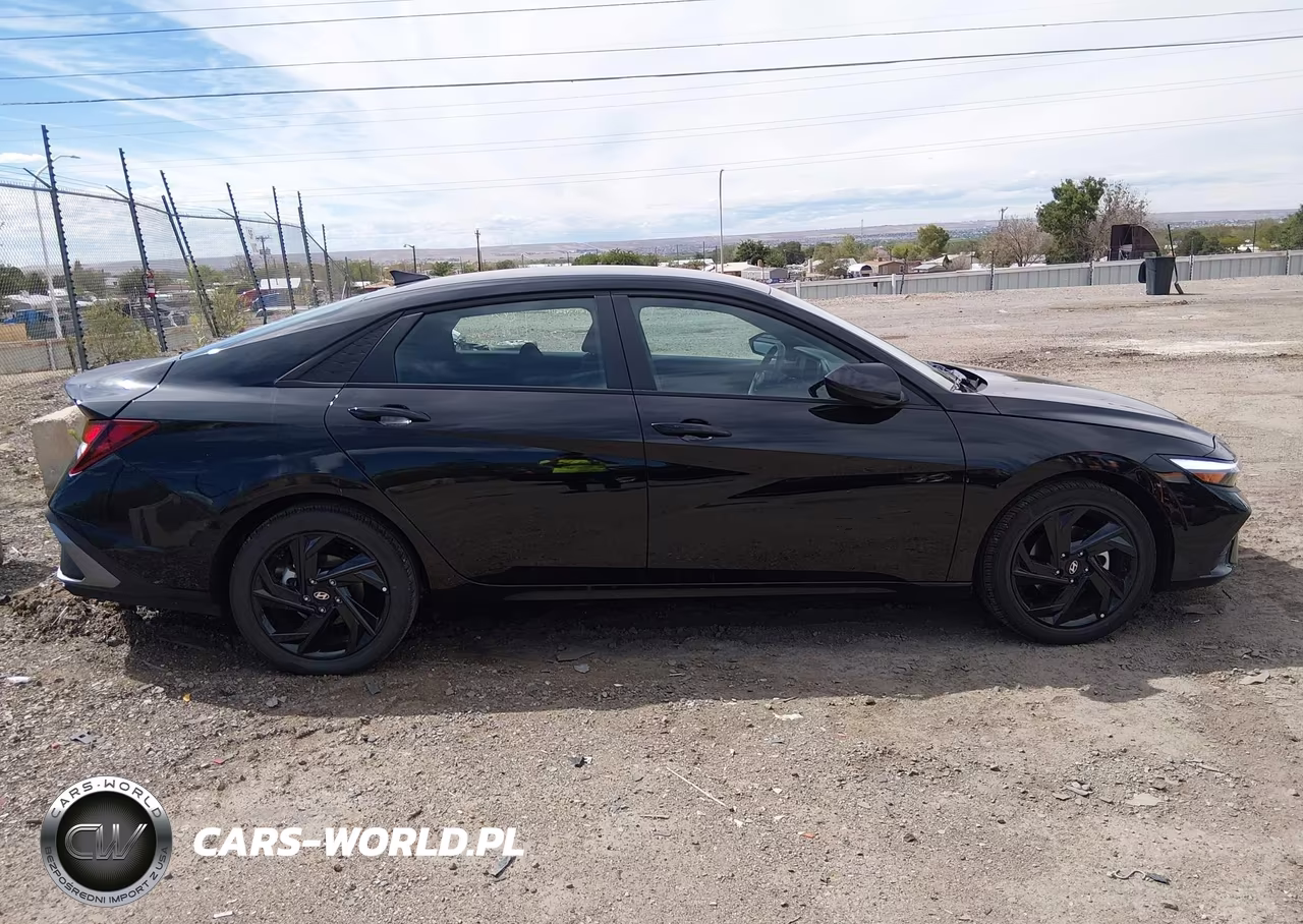 2026 Hyundai Elantra Sel Sport VIN:KMHLM4DG8TU240857 - 13