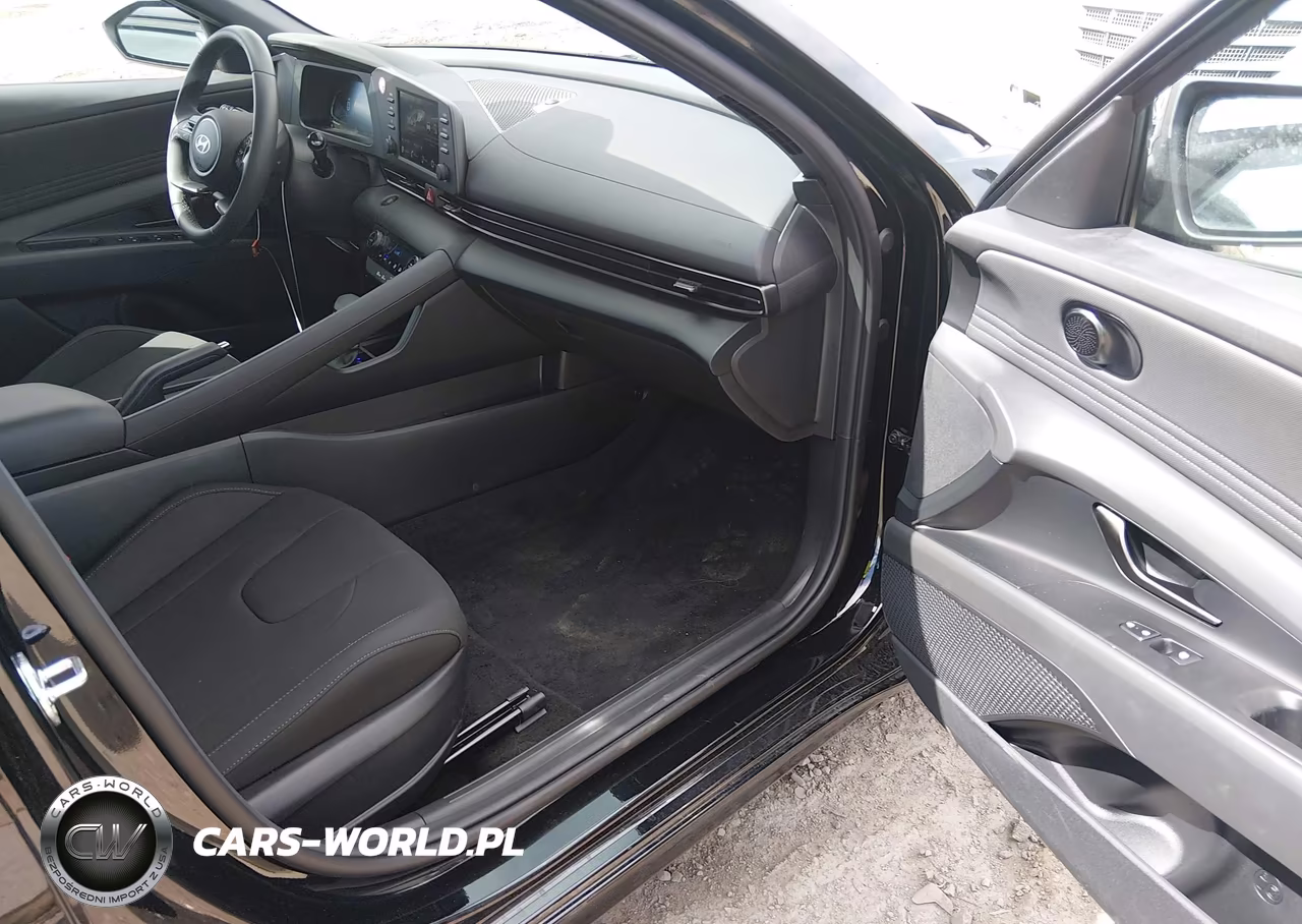 2026 Hyundai Elantra Sel Sport VIN:KMHLM4DG8TU240857 - 5