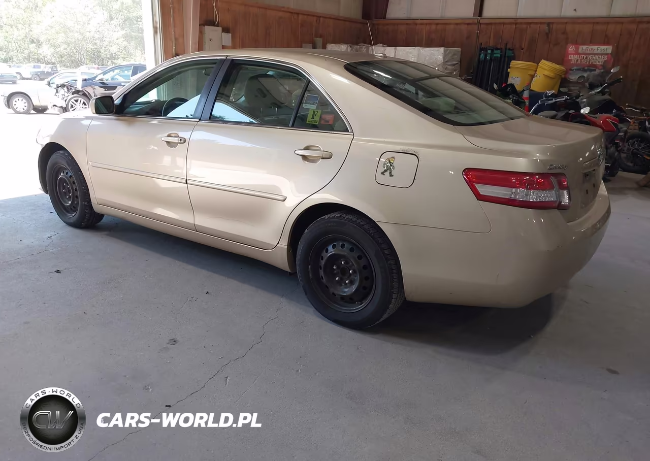 2010 Toyota Camry Le VIN:4T4BF3EK4AR013557 - 3