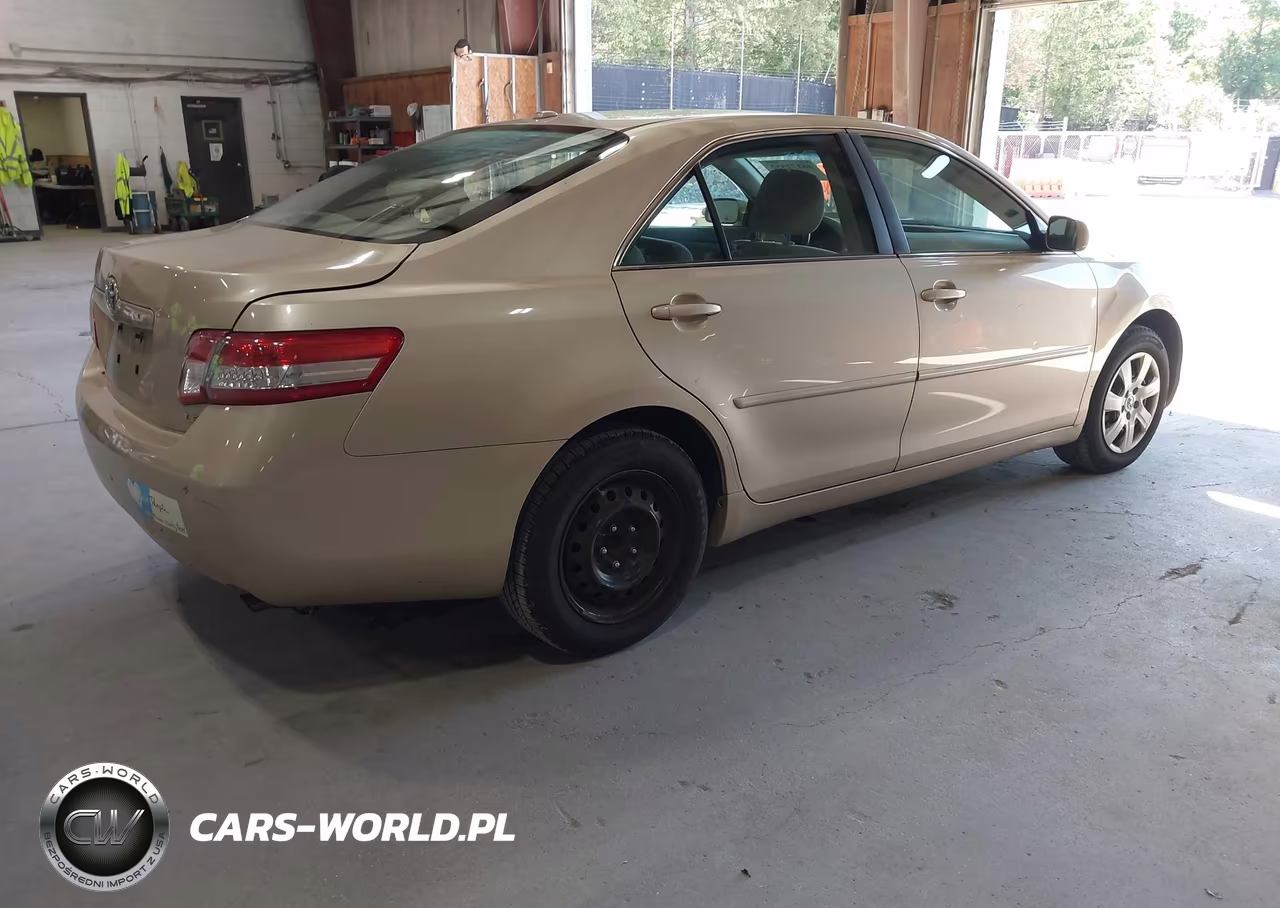 2010 Toyota Camry Le VIN:4T4BF3EK4AR013557 - 4
