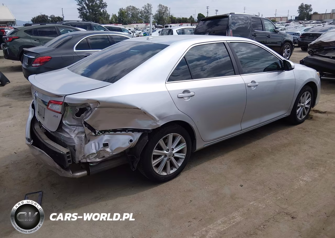 2013 Toyota Camry Xle VIN:4T4BF1FK0DR314219 - 4