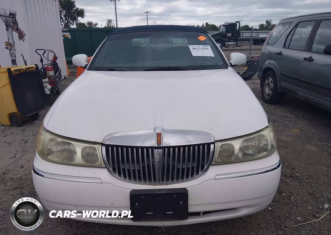 1998 Lincoln Town Car Executive VIN:1LNFM81W8WY657036 - 12