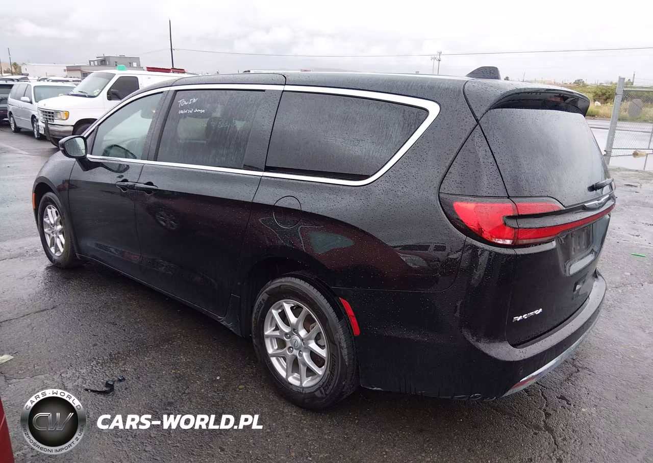 2025 Chrysler Pacifica Select VIN:2C4RC1BG8SR600790 - 3