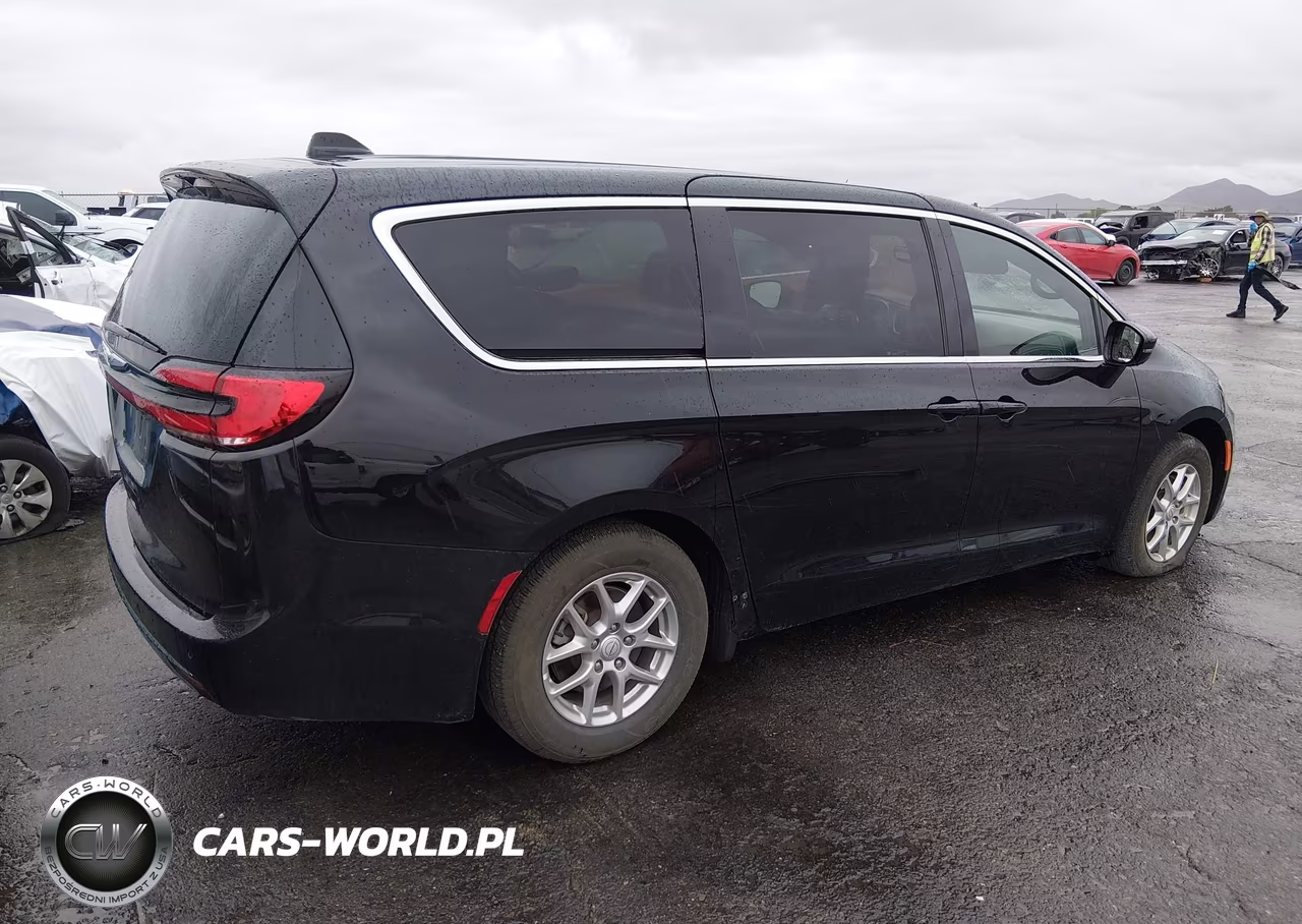 2025 Chrysler Pacifica Select VIN:2C4RC1BG8SR600790 - 4