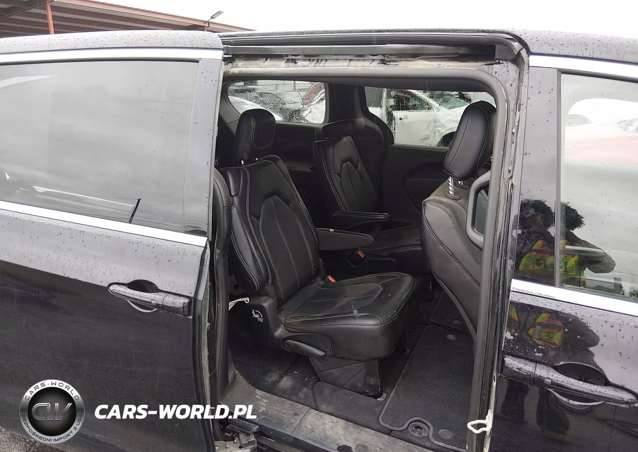 2025 Chrysler Pacifica Select VIN:2C4RC1BG8SR600790 - 8