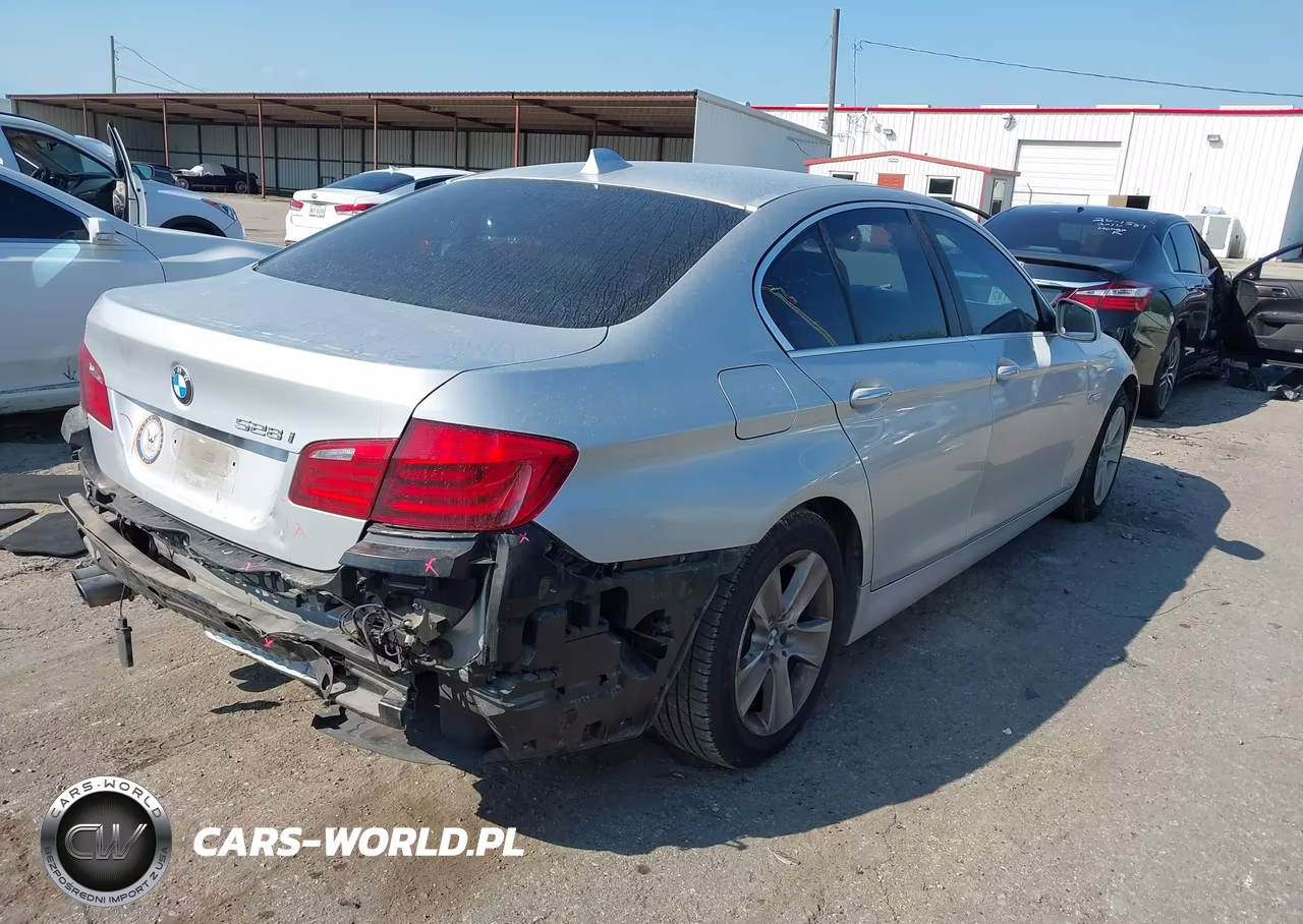 2012 BMW 528I VIN:WBAXG5C59CDY30145 - 4