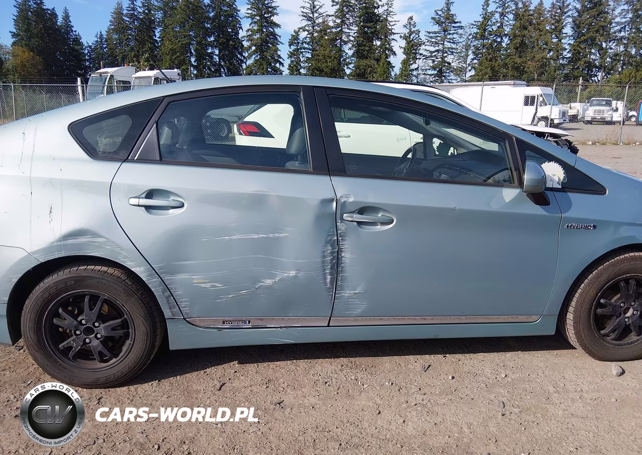 2012 Toyota Prius Four VIN:JTDKN3DUXC5381713 - 13