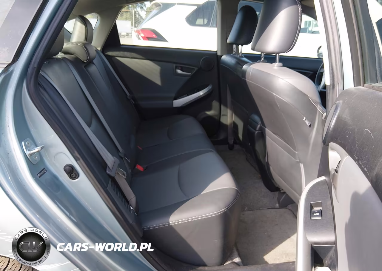 2012 Toyota Prius Four VIN:JTDKN3DUXC5381713 - 8