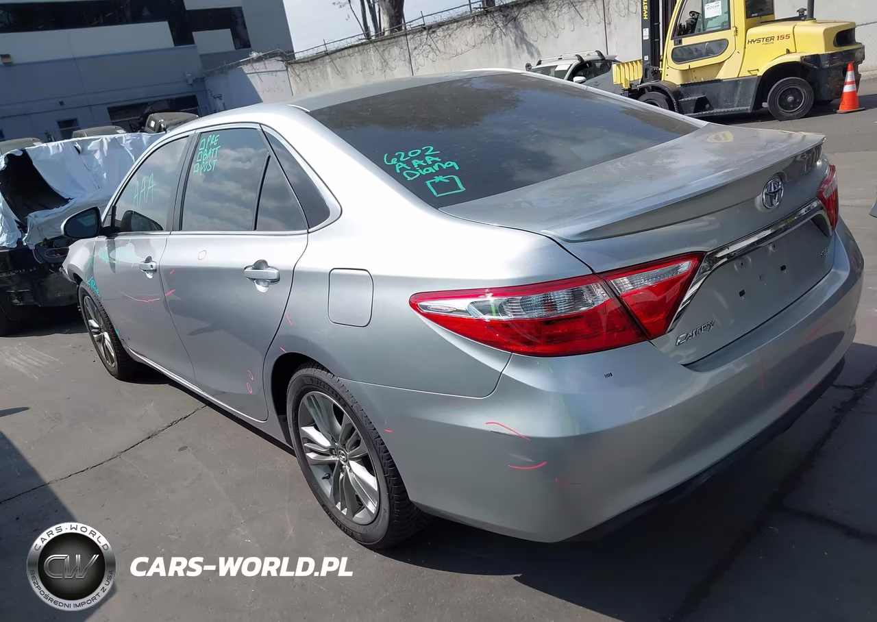 2016 Toyota Camry Se VIN:4T1BF1FK8GU118222 - 3