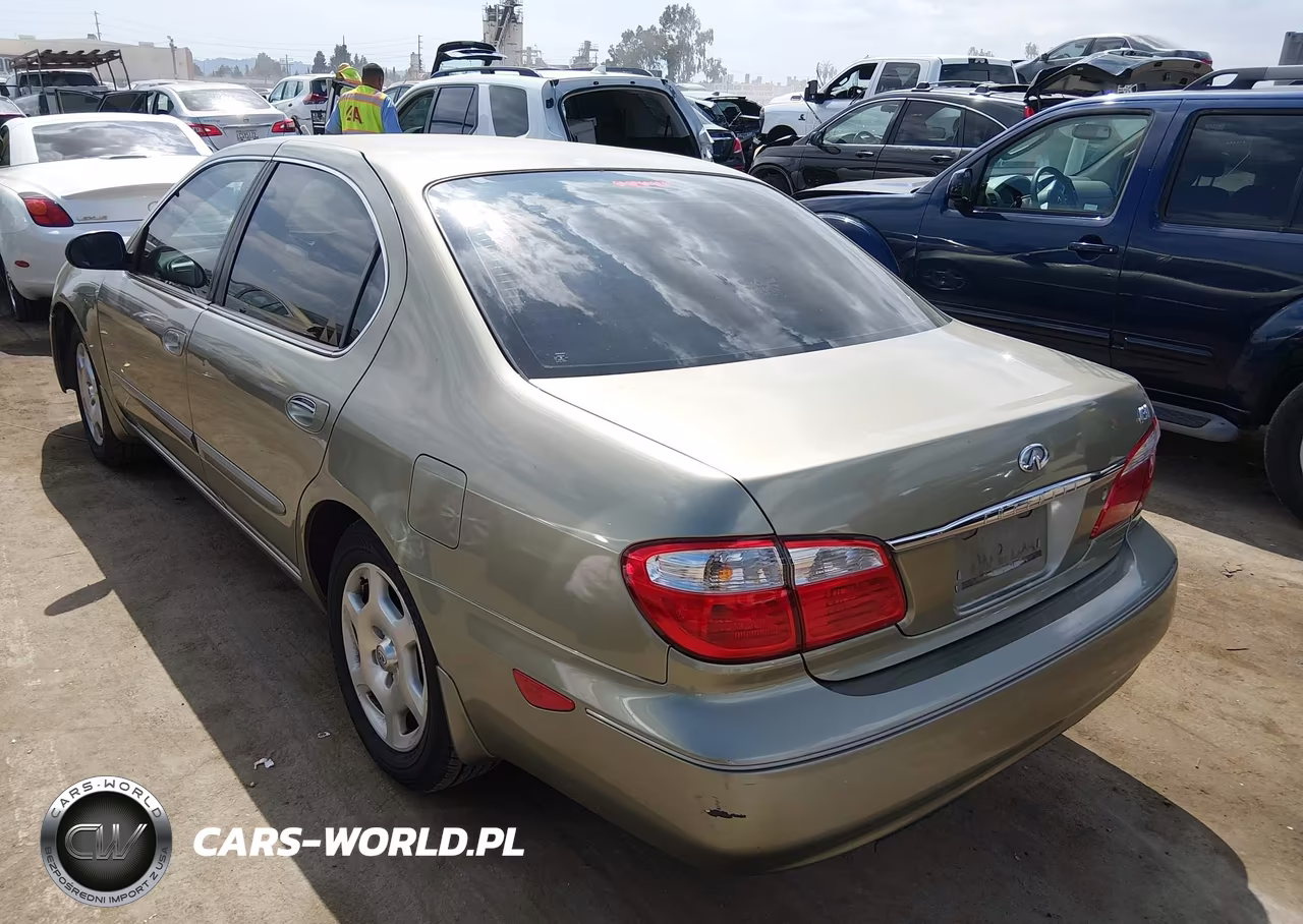2000 Infiniti I30 Luxury-Touring VIN:JNKCA31A8YT215461 - 3
