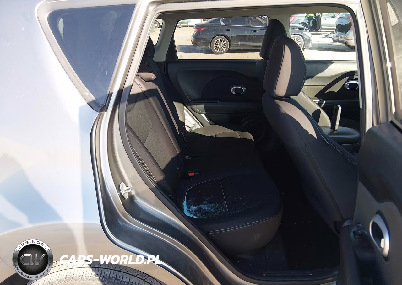 2015 Kia Soul VIN:KNDJN2A2XF7121975 - 8