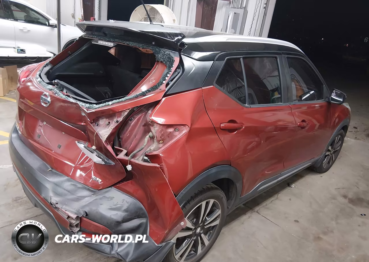2019 Nissan Kicks Sr VIN:3N1CP5CU8KL519729 - 4