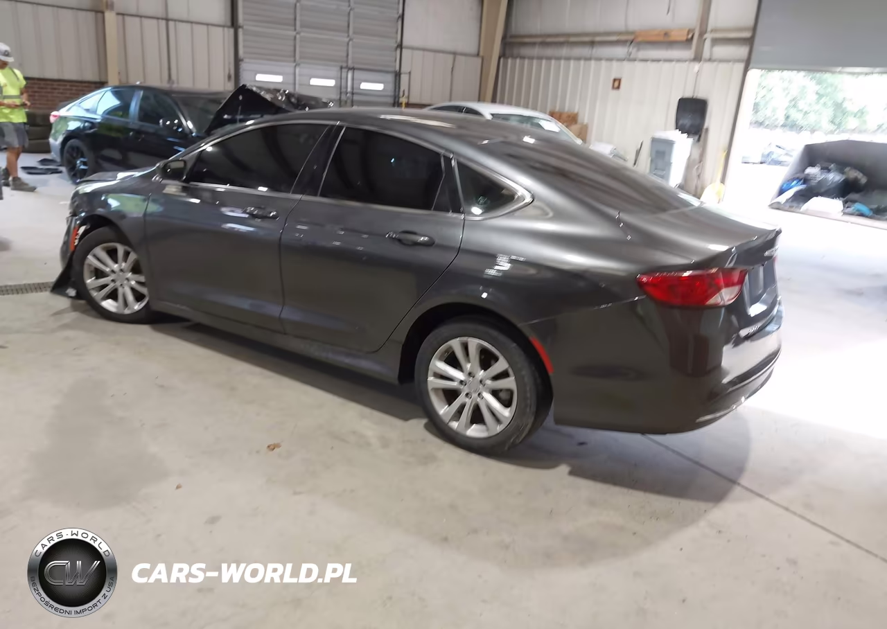2015 Chrysler 200 Limited VIN:1C3CCCAB2FN679405 - 3