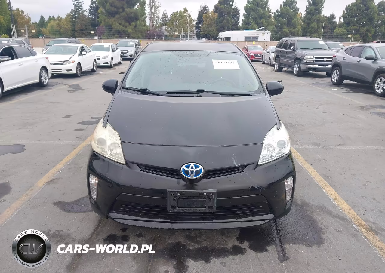 2015 Toyota Prius Two VIN:JTDKN3DU4F1897271 - 13