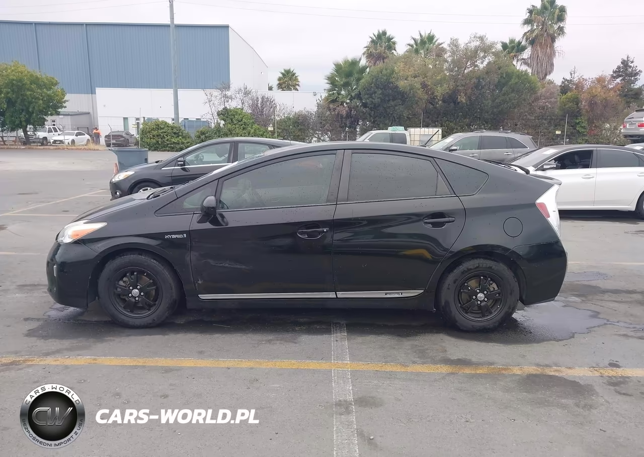 2015 Toyota Prius Two VIN:JTDKN3DU4F1897271 - 15