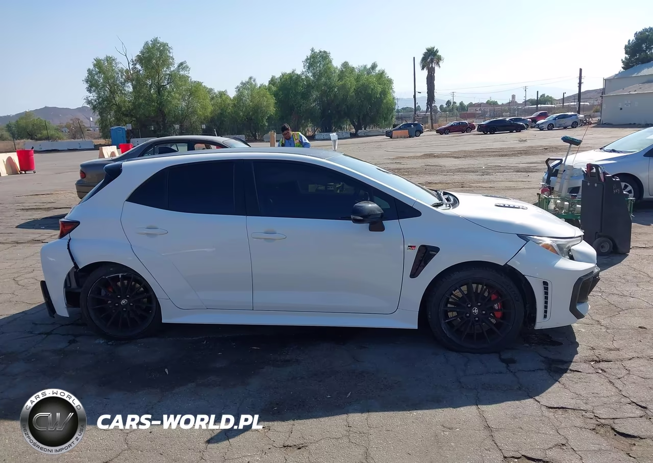2025 Toyota Gr Corolla Premium Plus VIN:JTNABAAE0SA019896 - 13