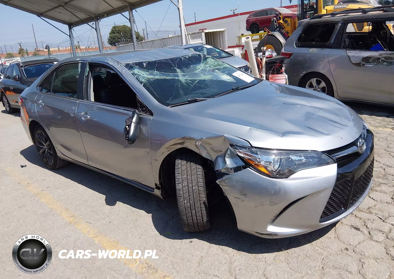 2015 Toyota Camry Xse
