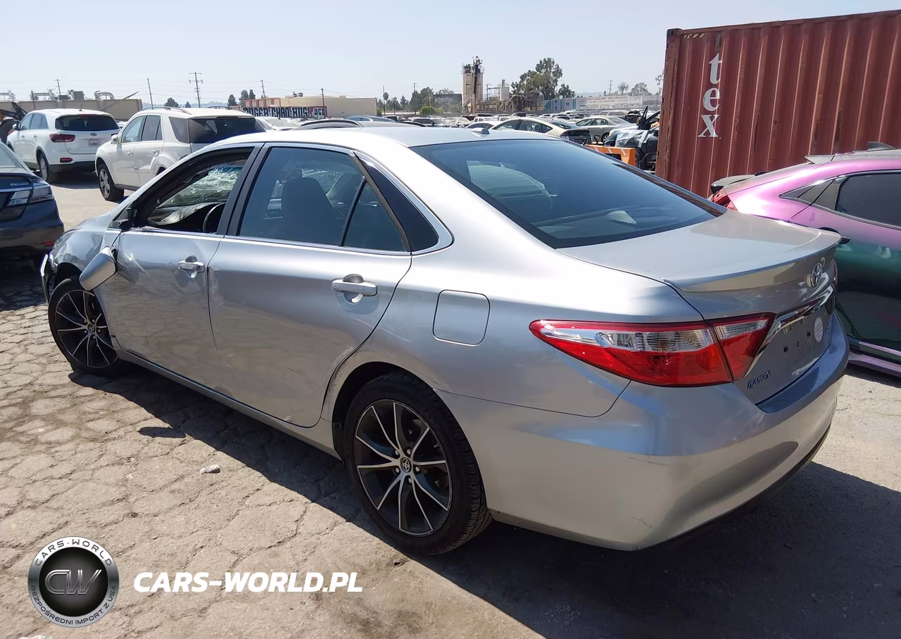 2015 Toyota Camry Xse VIN:4T1BF1FK5FU008324 - 3