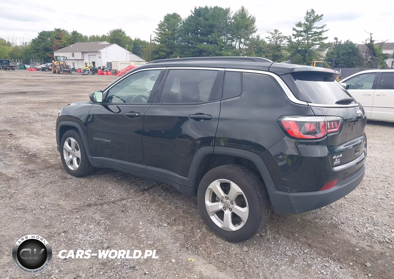 2020 Jeep Compass Latitude 4X4 VIN:3C4NJDBB3LT204632 - 3
