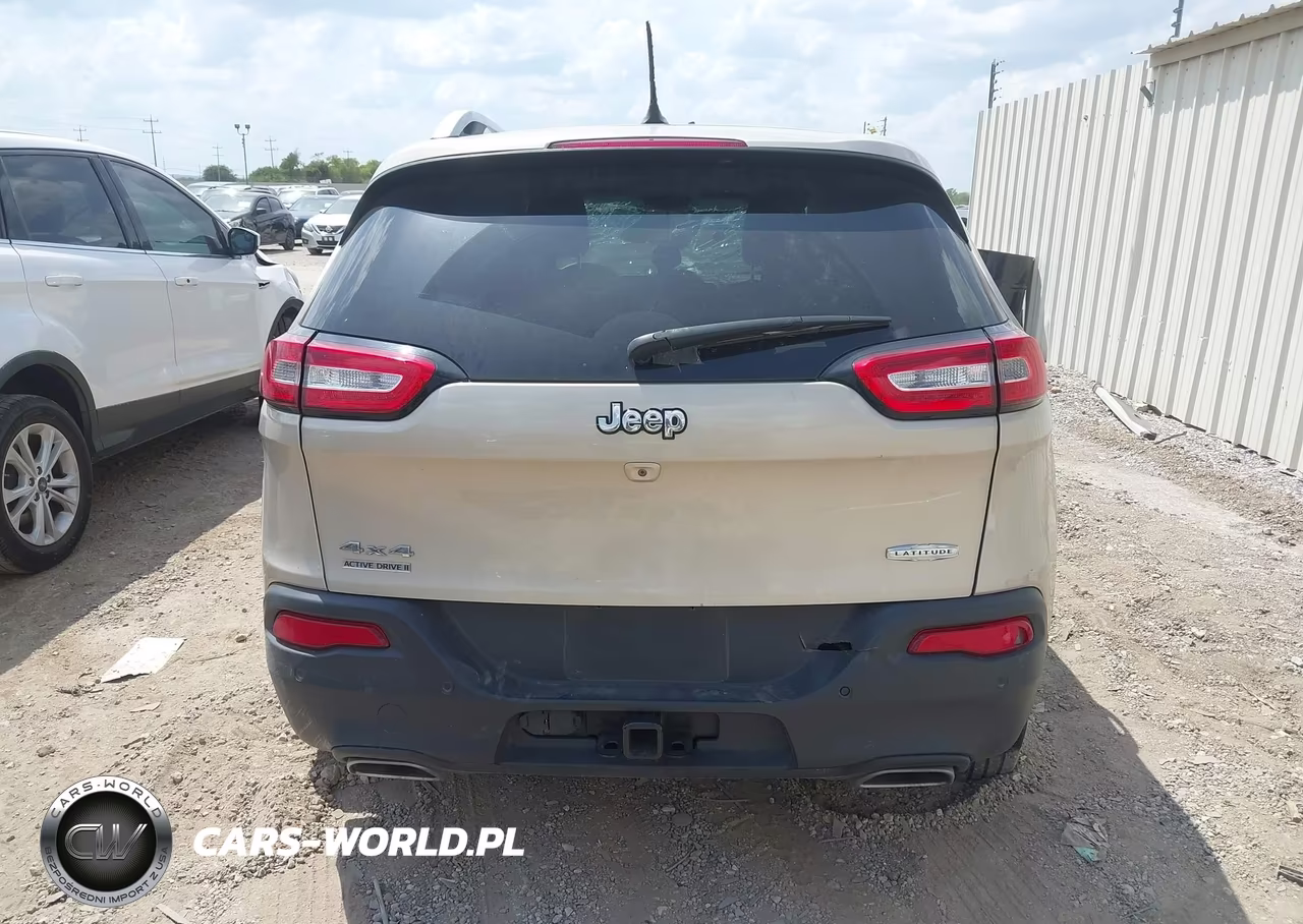 2015 Jeep Cherokee Latitude VIN:1C4PJMCS3FW502488 - 17
