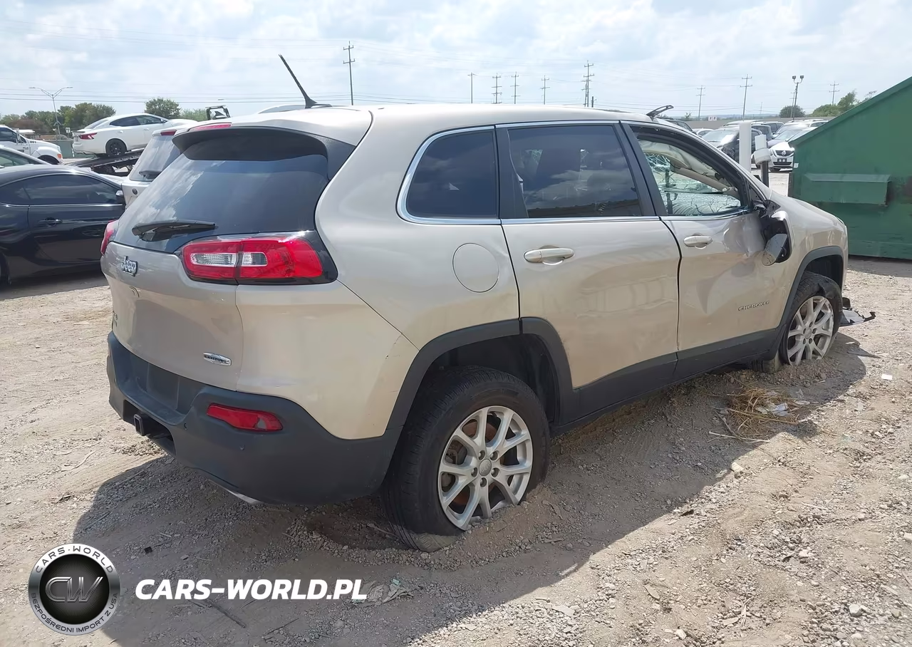 2015 Jeep Cherokee Latitude VIN:1C4PJMCS3FW502488 - 4