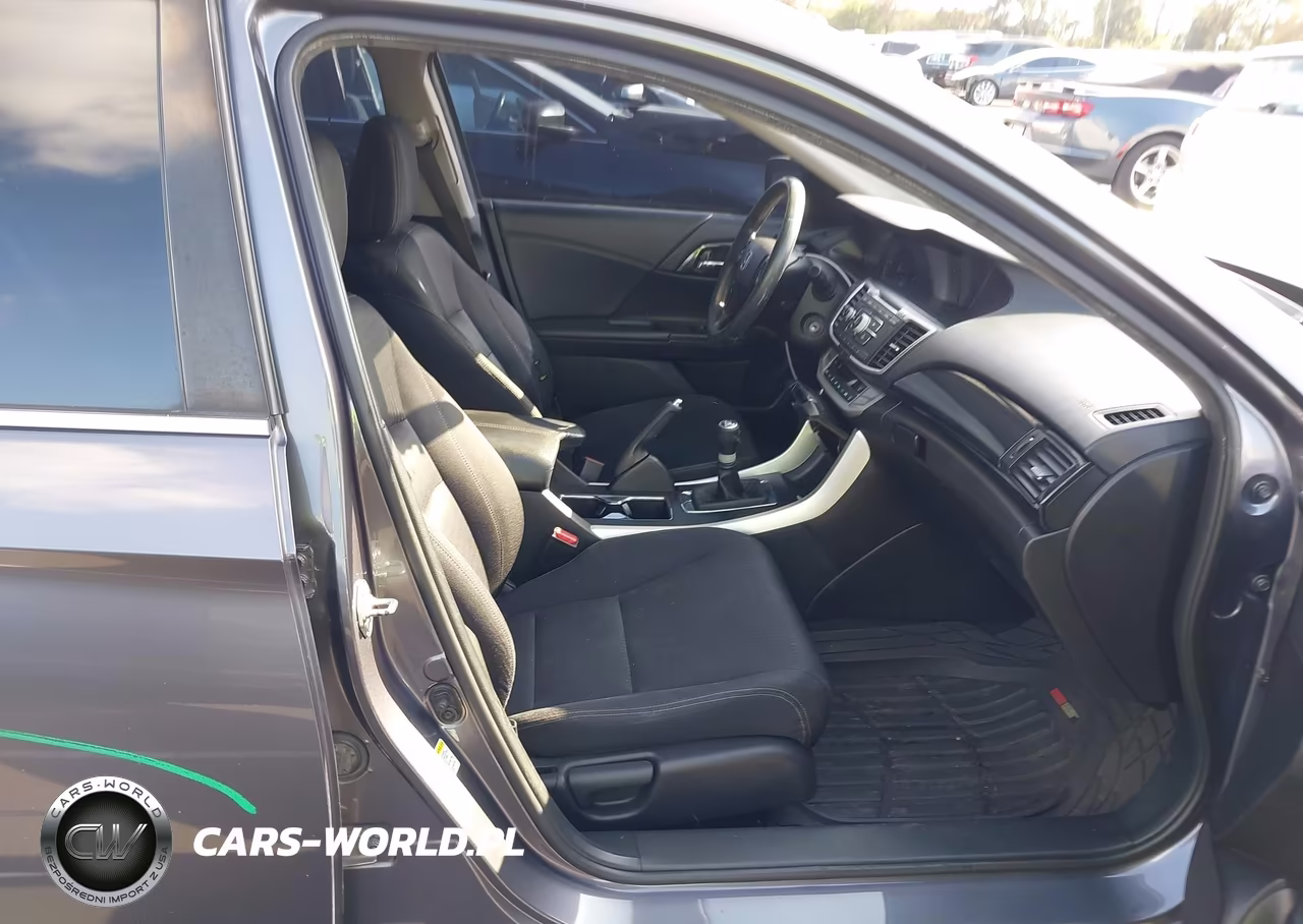 2015 Honda Accord Sport VIN:1HGCR2E57FA217116 - 5