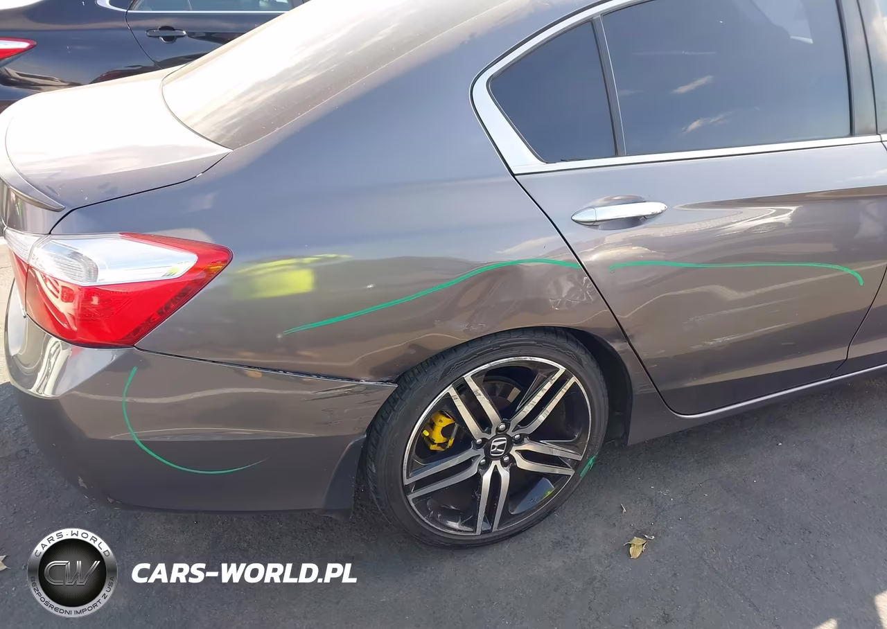 2015 Honda Accord Sport VIN:1HGCR2E57FA217116 - 6