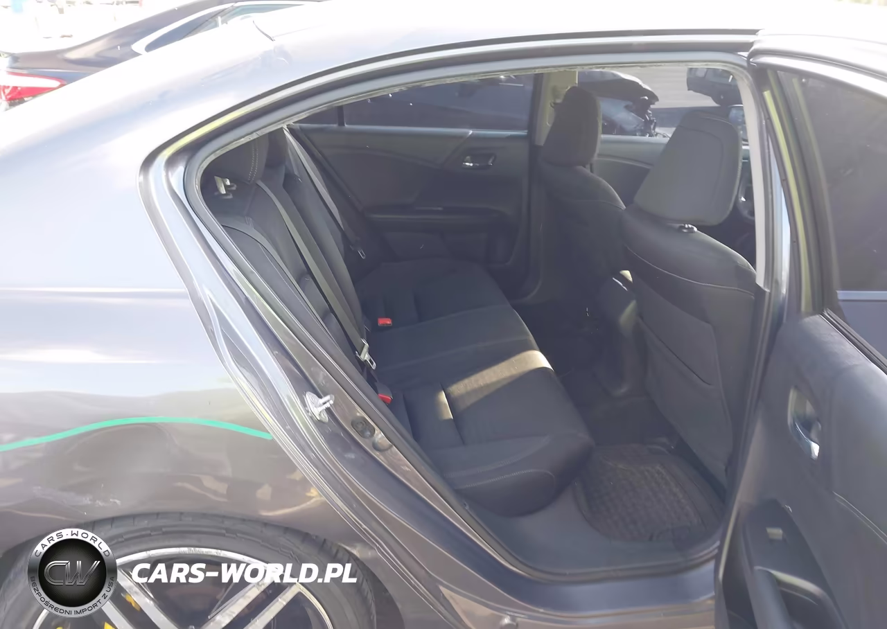 2015 Honda Accord Sport VIN:1HGCR2E57FA217116 - 8