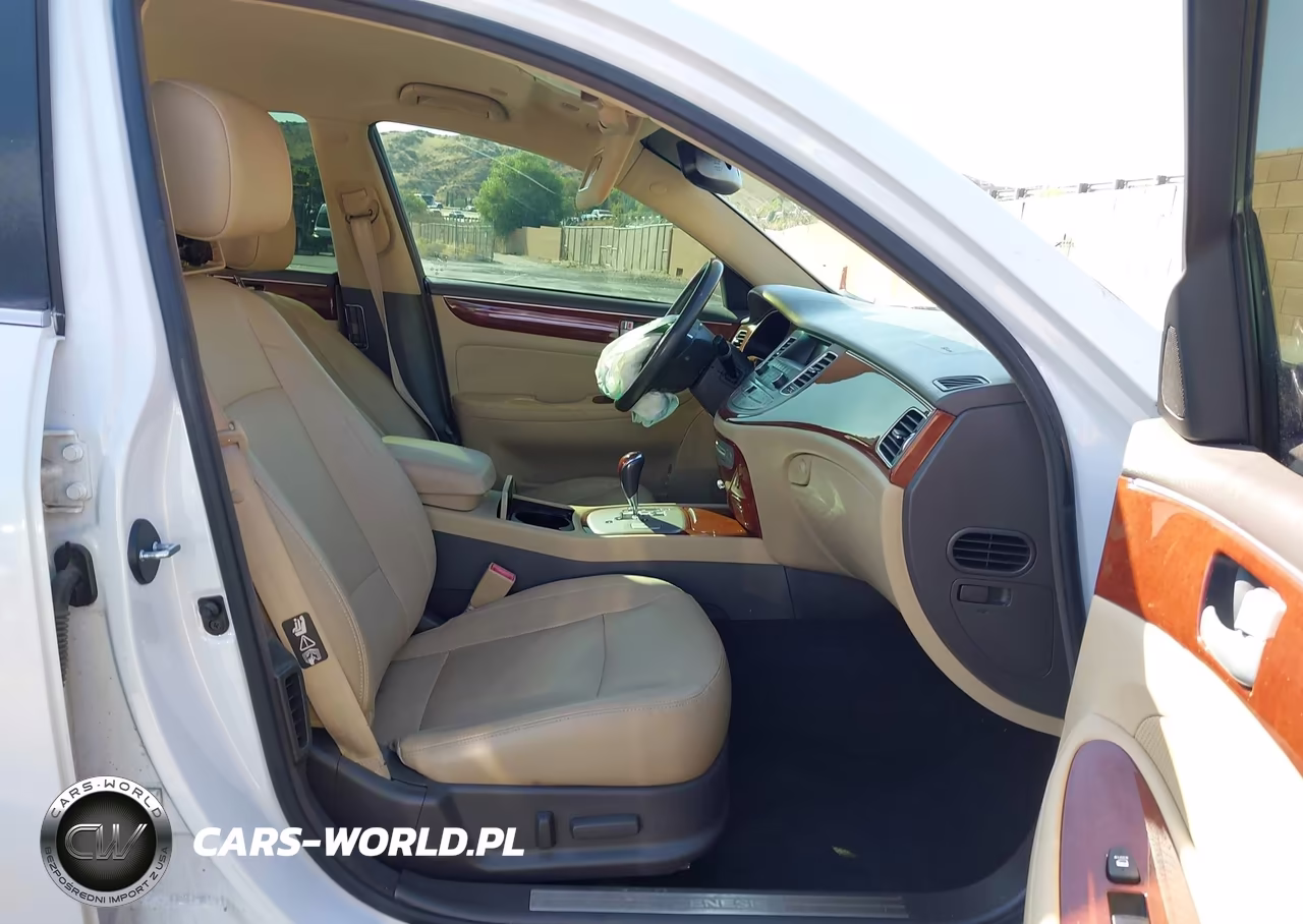 2014 Hyundai Genesis 3.8 VIN:KMHGC4DD7EU260773 - 5