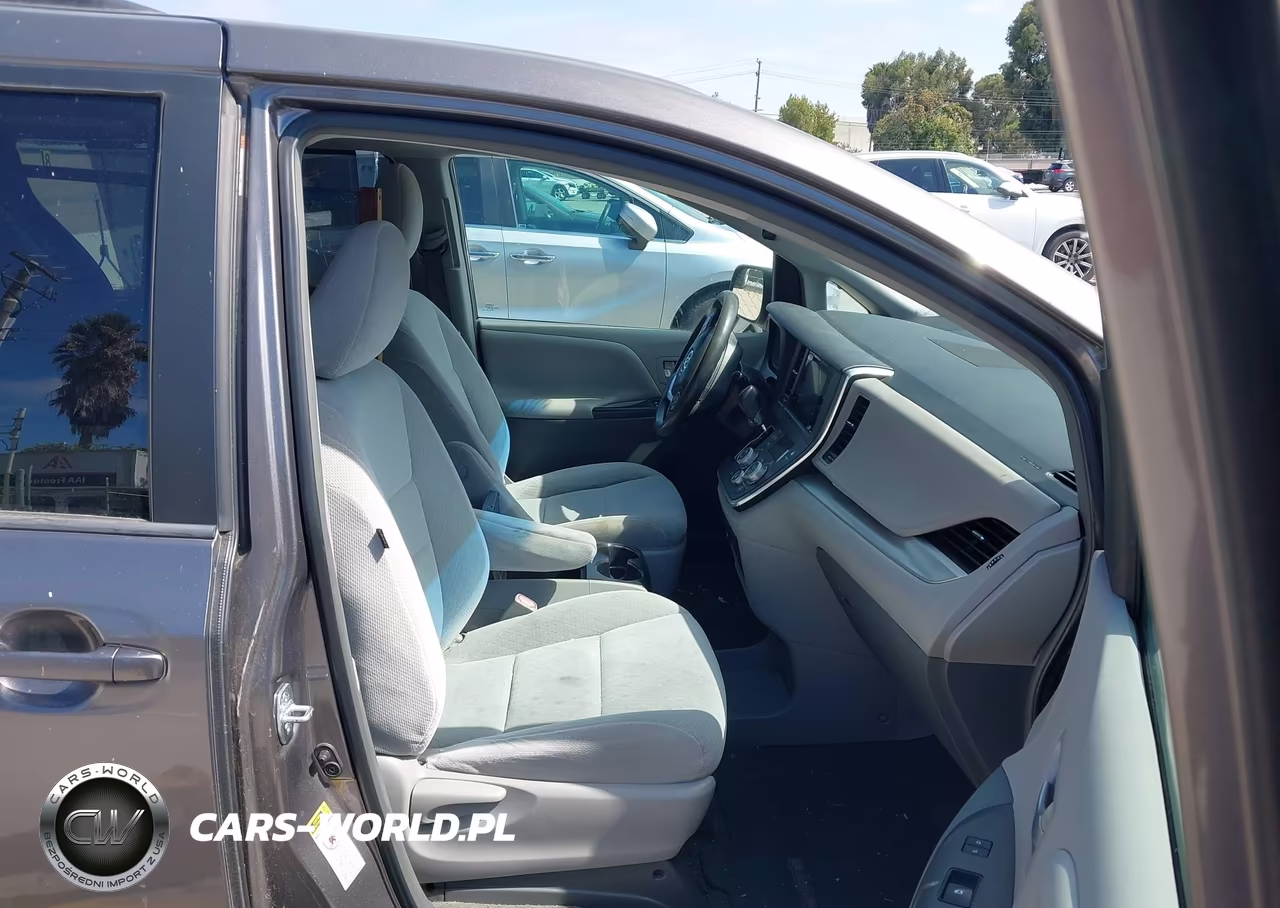 2015 Toyota Sienna Le 8 Passenger VIN:5TDKK3DC5FS641238 - 5