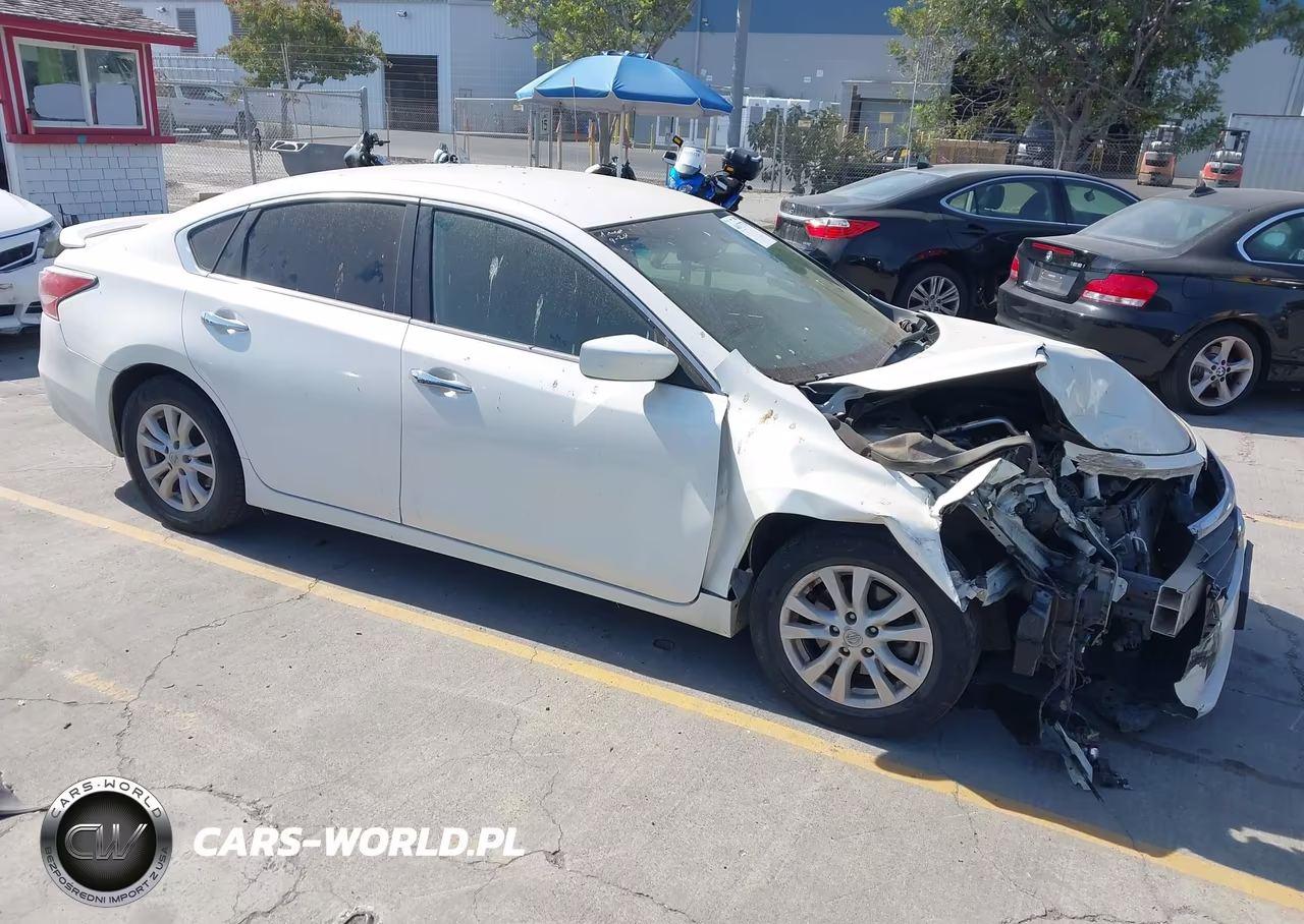 2014 Nissan Altima 2.5 S – zdjęcie 1 z 17