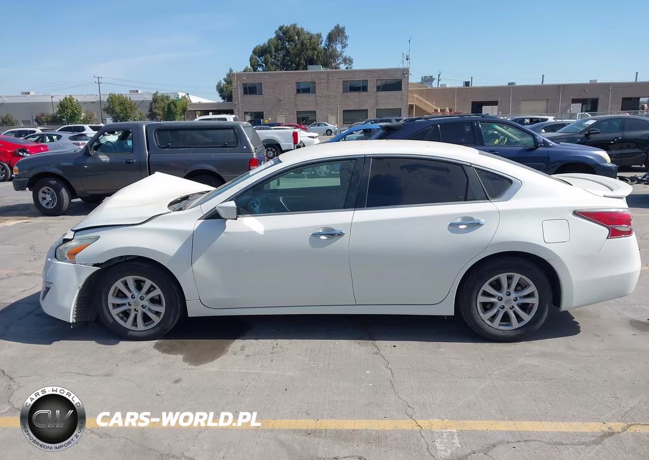 2014 Nissan Altima 2.5 S VIN:1N4AL3AP3EN246923 - 15