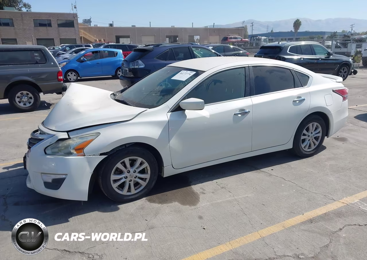 2014 Nissan Altima 2.5 S VIN:1N4AL3AP3EN246923 - 2