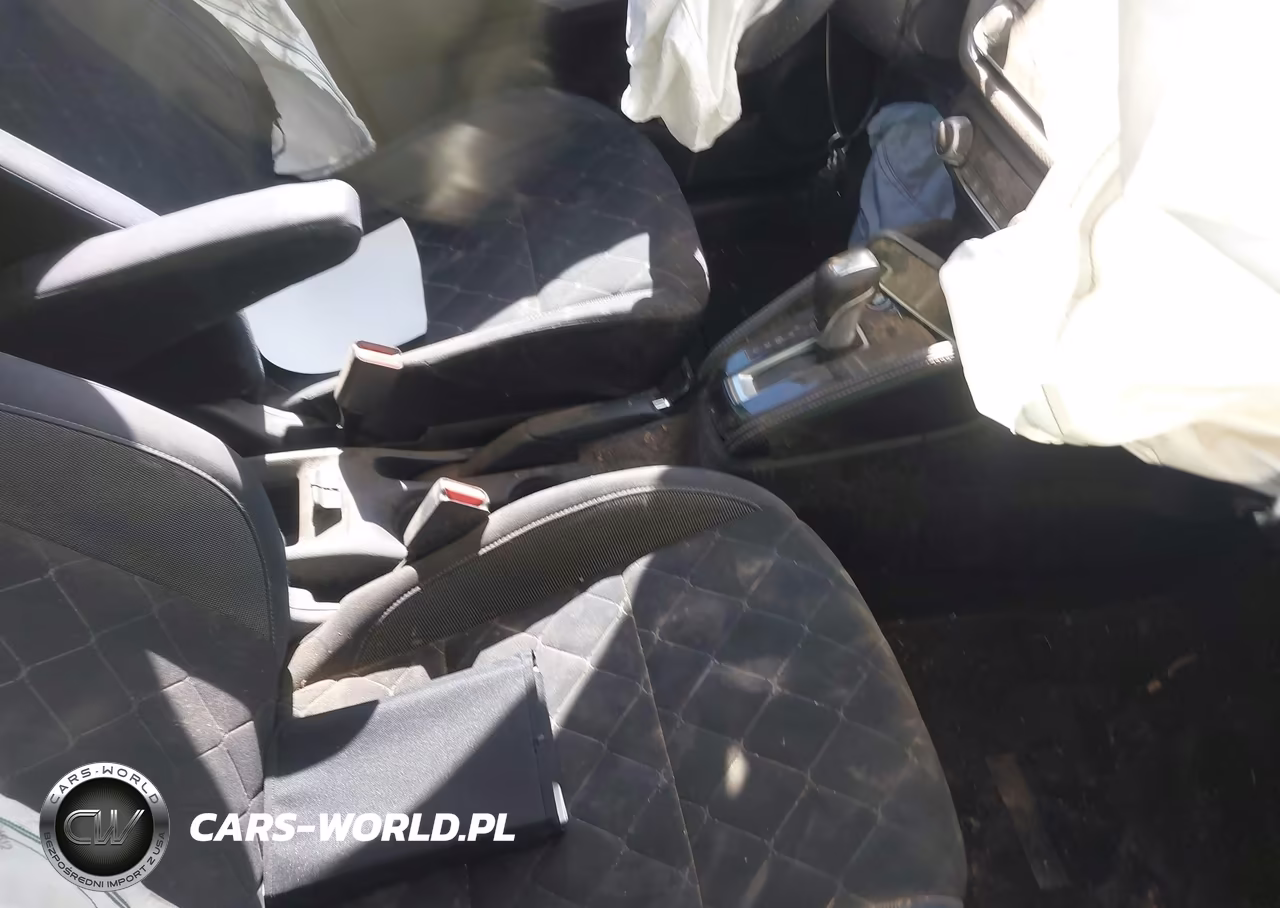 2018 Nissan Kicks Sv VIN:3N1CP5CU2JL515951 - 5