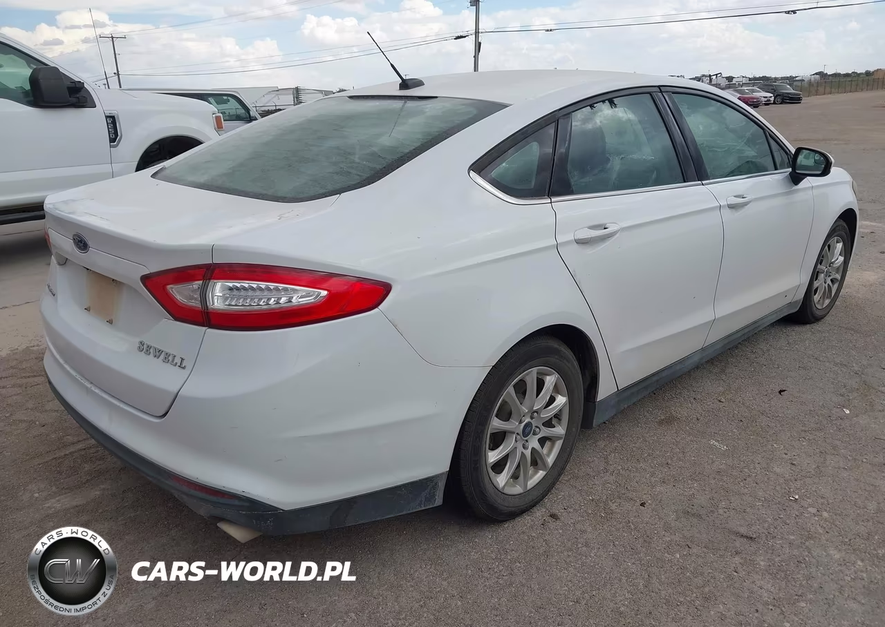 2015 Ford Fusion S VIN:1FA6P0G76F5125577 - 4