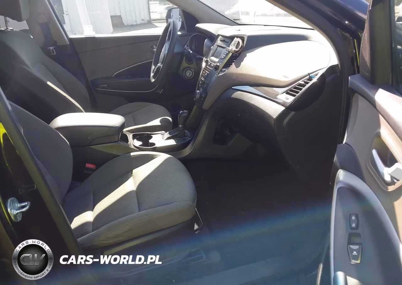 2016 Hyundai Santa Fe Se VIN:KM8SMDHF1GU151599 - 5