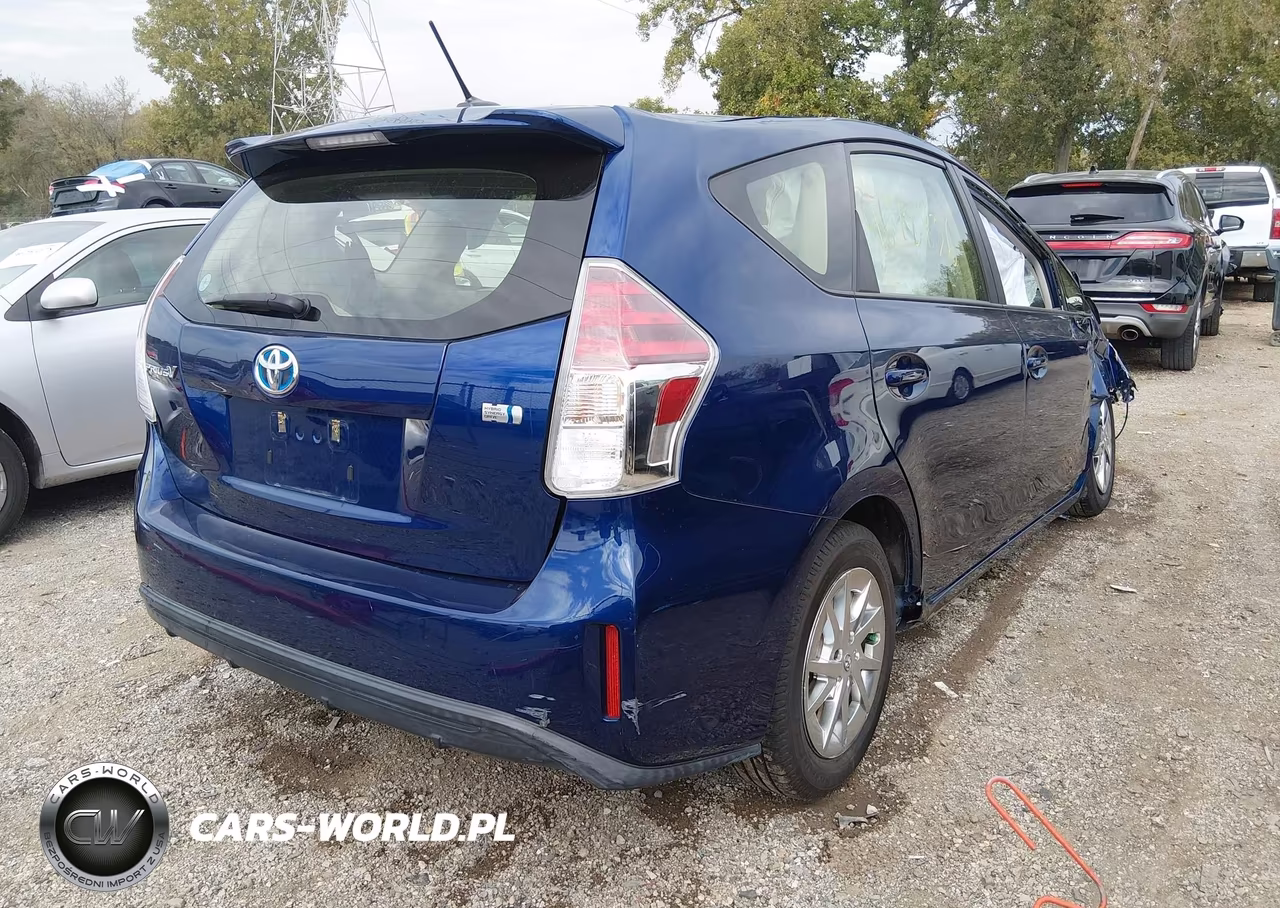 2015 Toyota Prius V Four VIN:JTDZN3EU3FJ027153 - 4