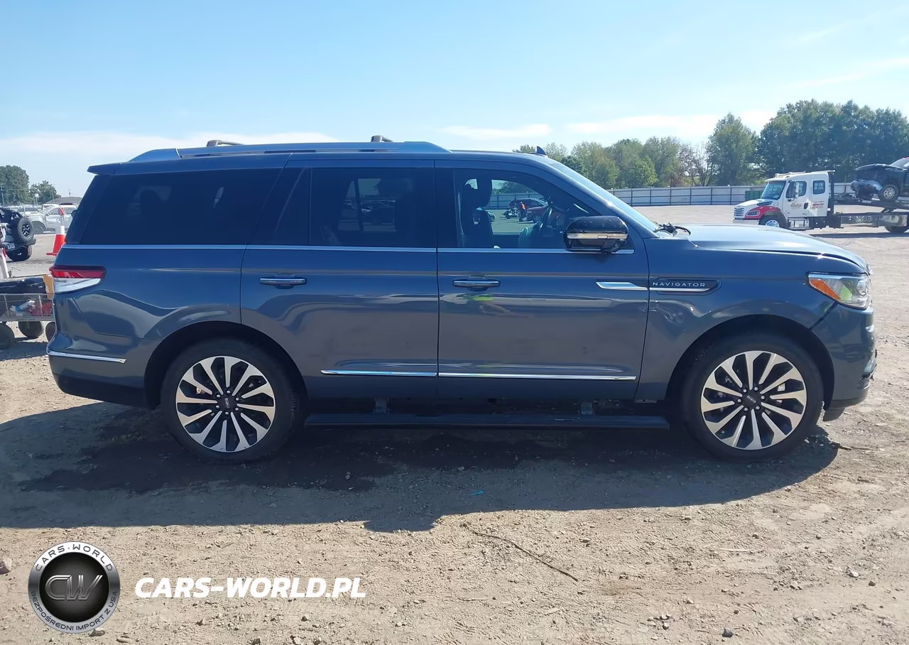 2023 Lincoln Navigator Reserve VIN:5LMJJ2LG4PEL04329 - 13
