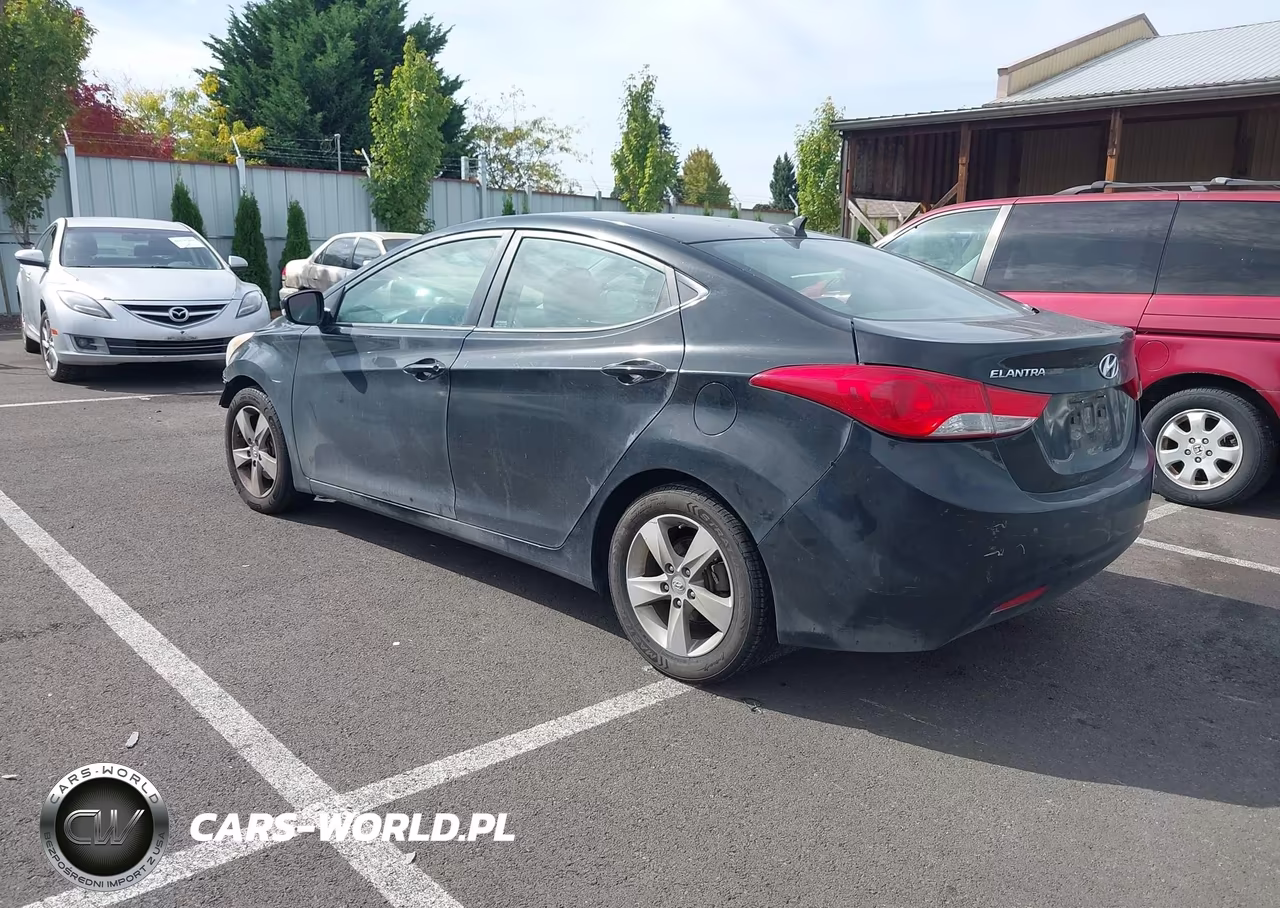 HYUNDAI ELANTRA GL VIN:KMHDH4AE5CU260219 - 3