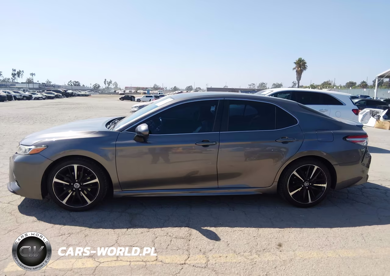 2018 Toyota Camry Se VIN:4T1B11HK8JU094992 - 14