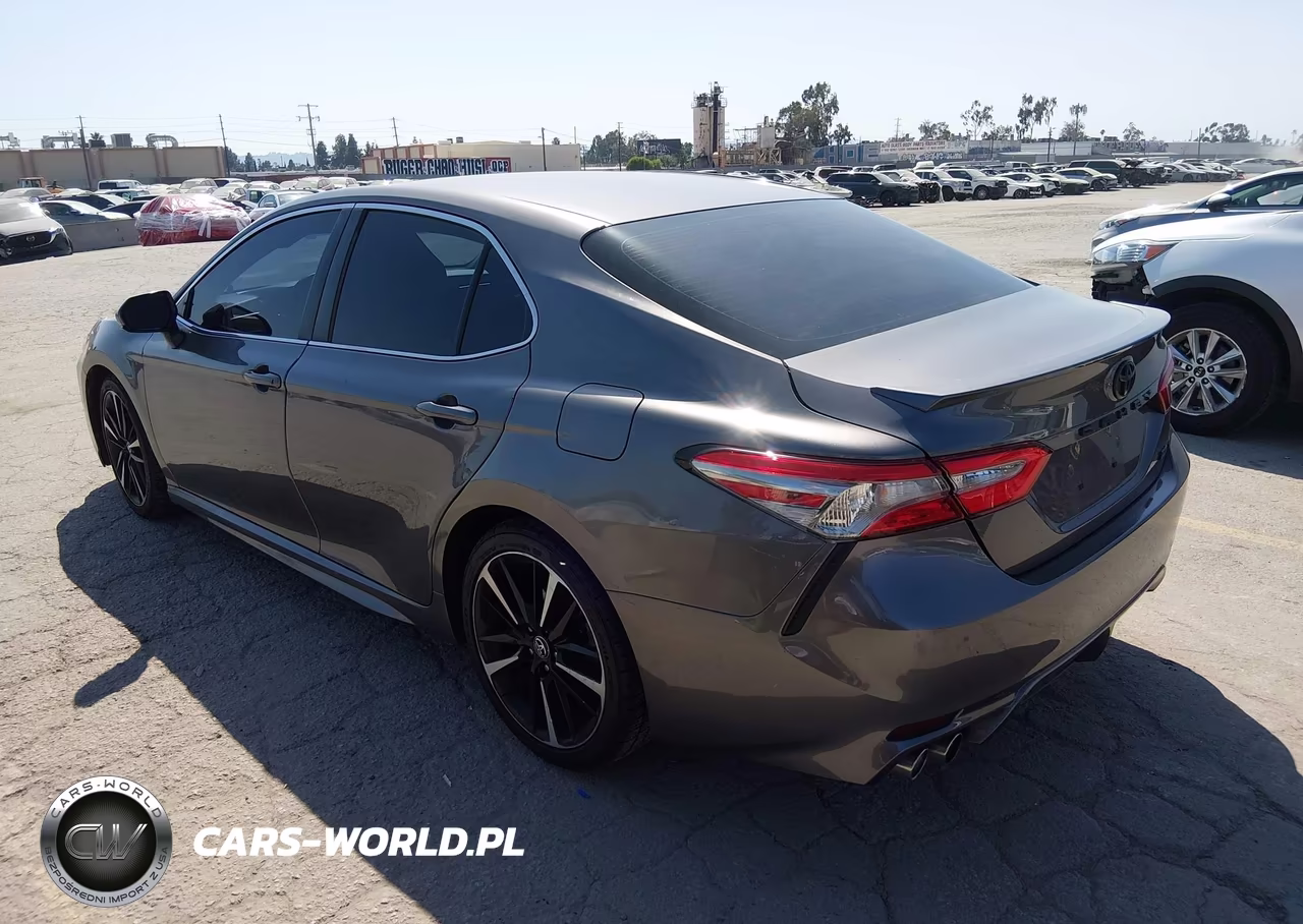 2018 Toyota Camry Se VIN:4T1B11HK8JU094992 - 3