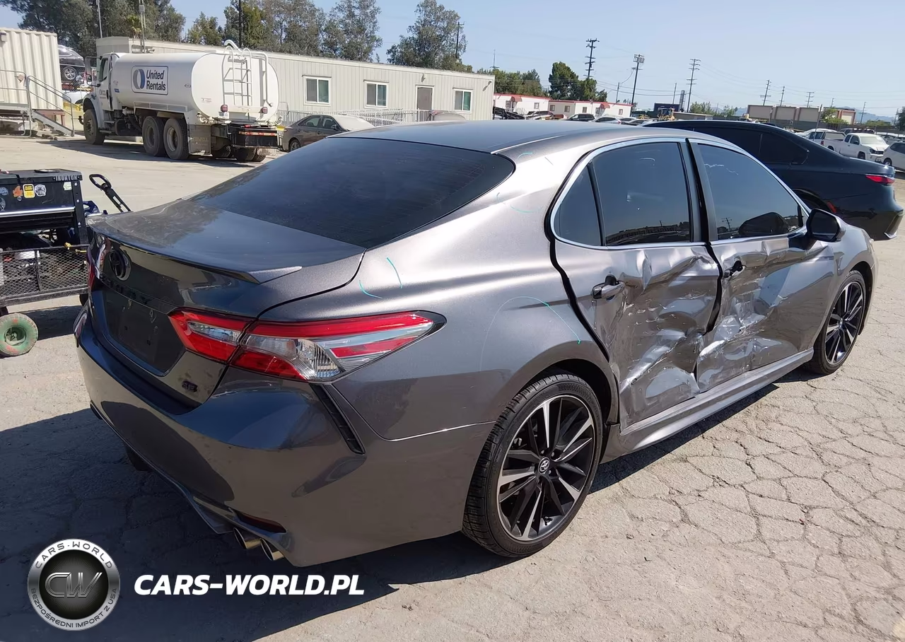 2018 Toyota Camry Se VIN:4T1B11HK8JU094992 - 4
