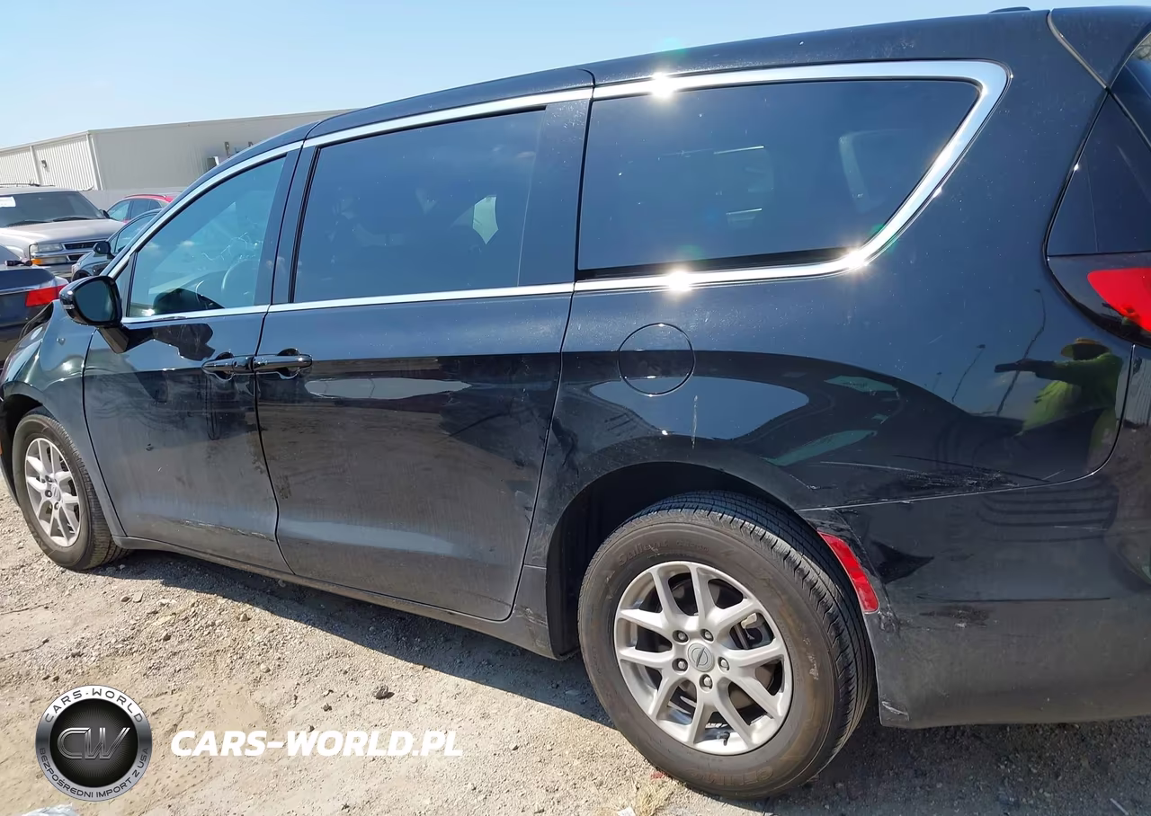 2025 Chrysler Pacifica Select VIN:2C4RC1BG9SR506451 - 14