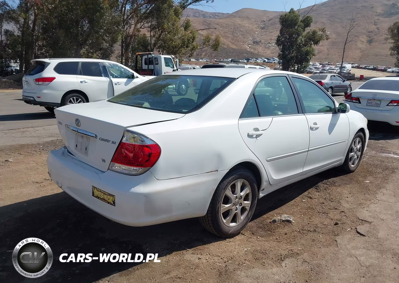 2005 Toyota Camry Xle V6 VIN:4T1BF32K45U084245 - 4