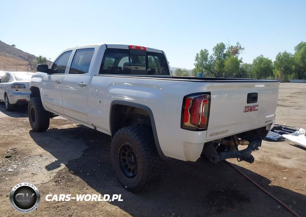 2018 GMC Sierra 1500 Denali VIN:3GTU2PEJ1JG140769 - 3